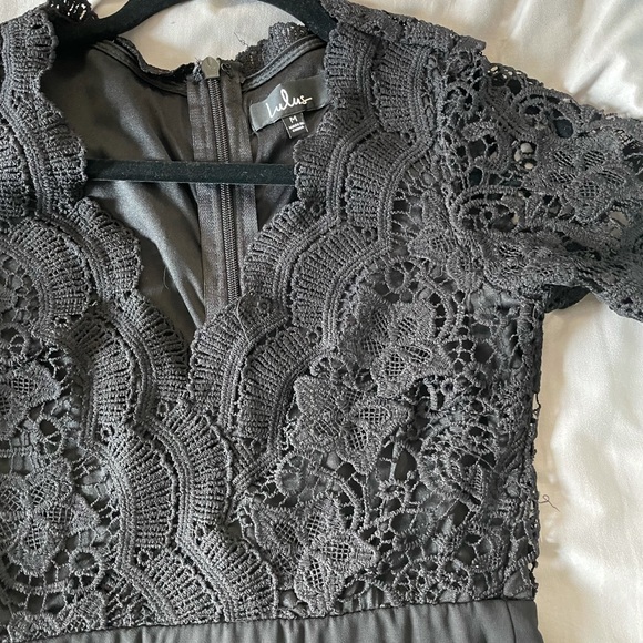 Black dress - Picture 2 of 4